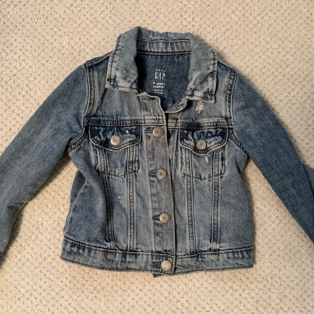 Jean jacket GAP Kids Classic Distressed Jean Jacket